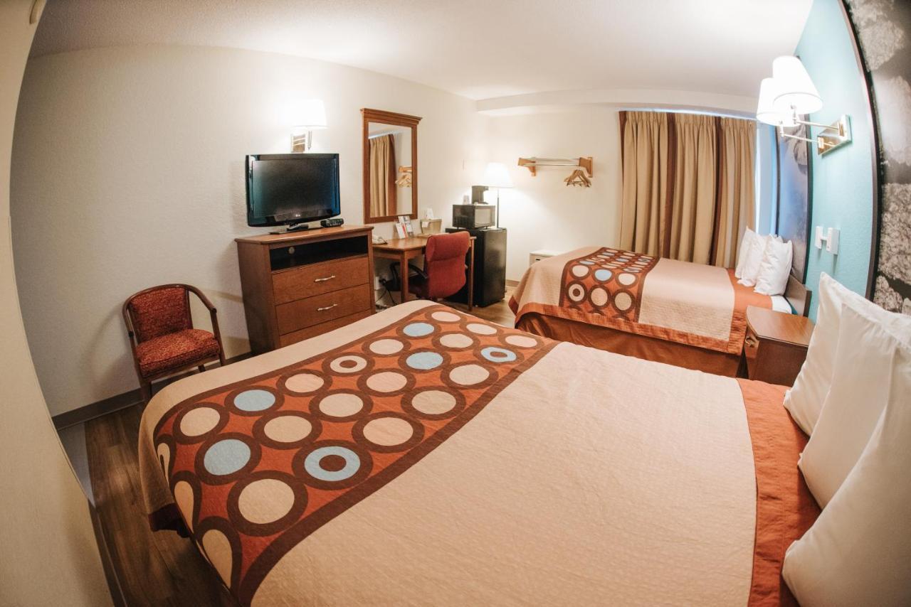 Super 8 By Wyndham Danburyモーテル エクステリア 写真