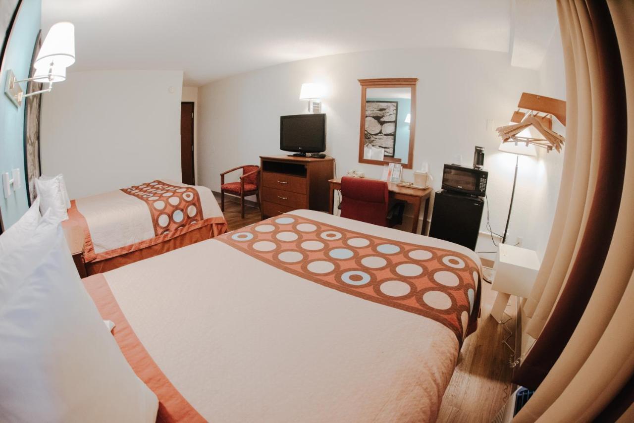 Super 8 By Wyndham Danburyモーテル エクステリア 写真